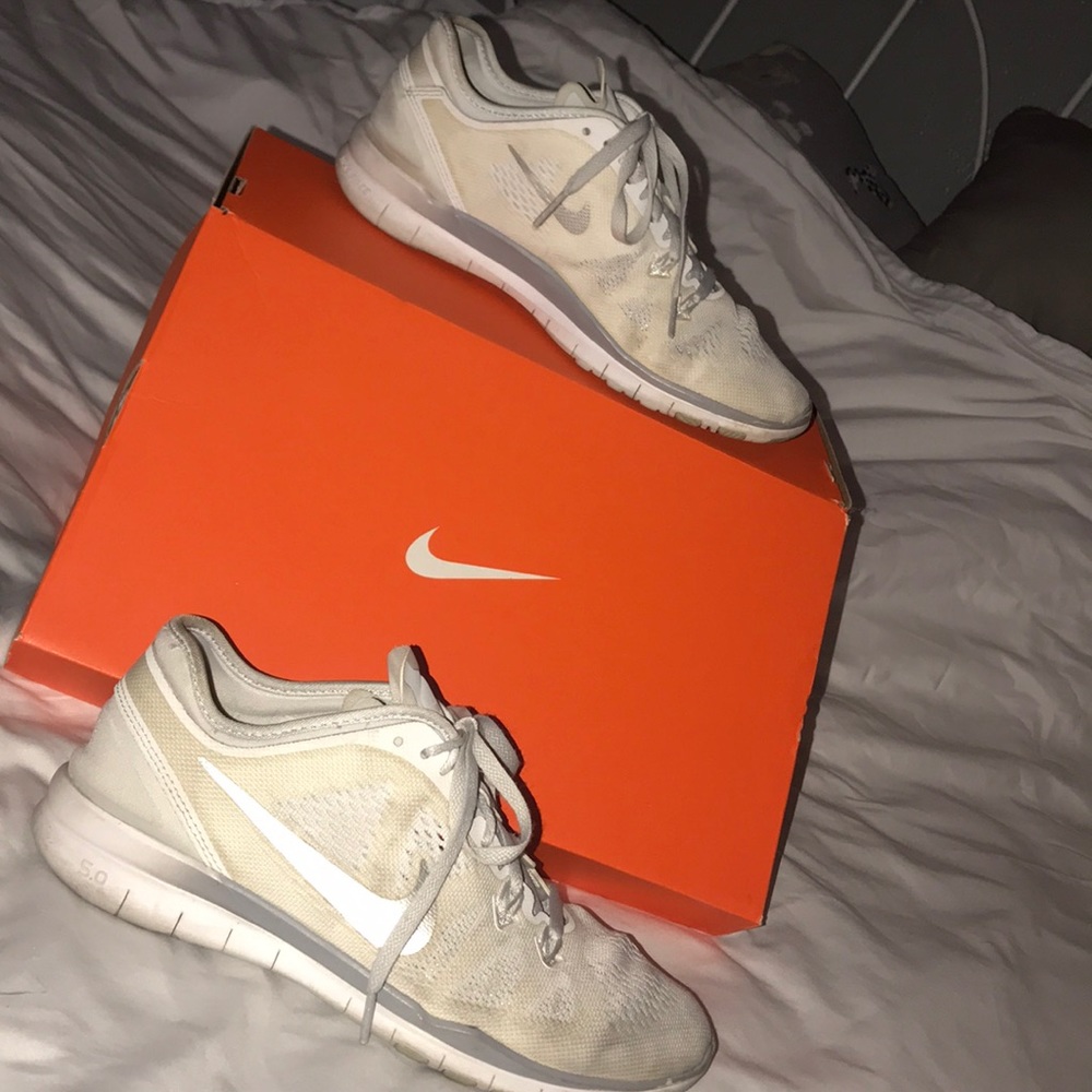 Women’s Nike shoes